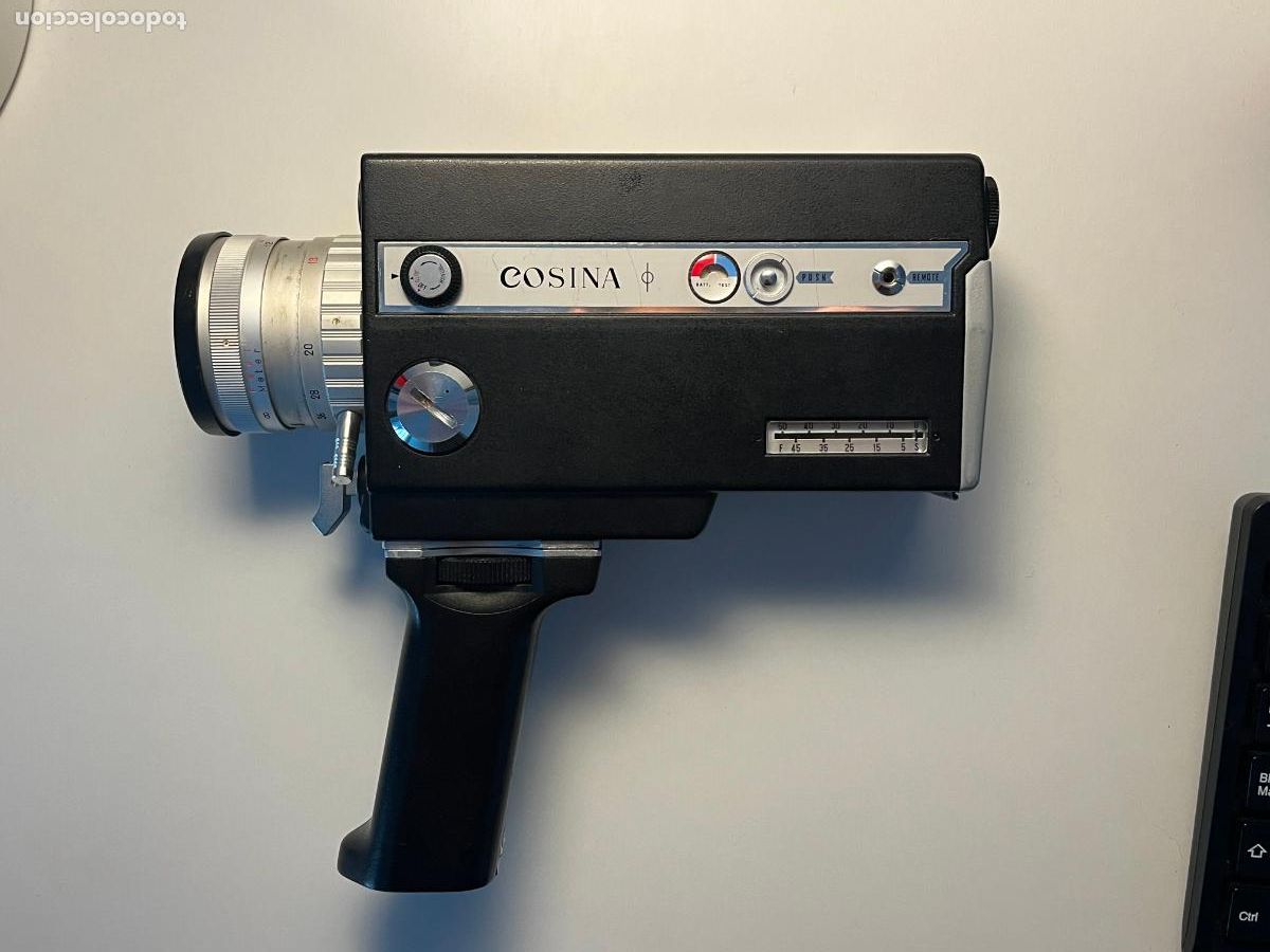 Antig&uuml;edades: C&aacute;mara Super8 Cosina NS-40 con malet&iacute;n