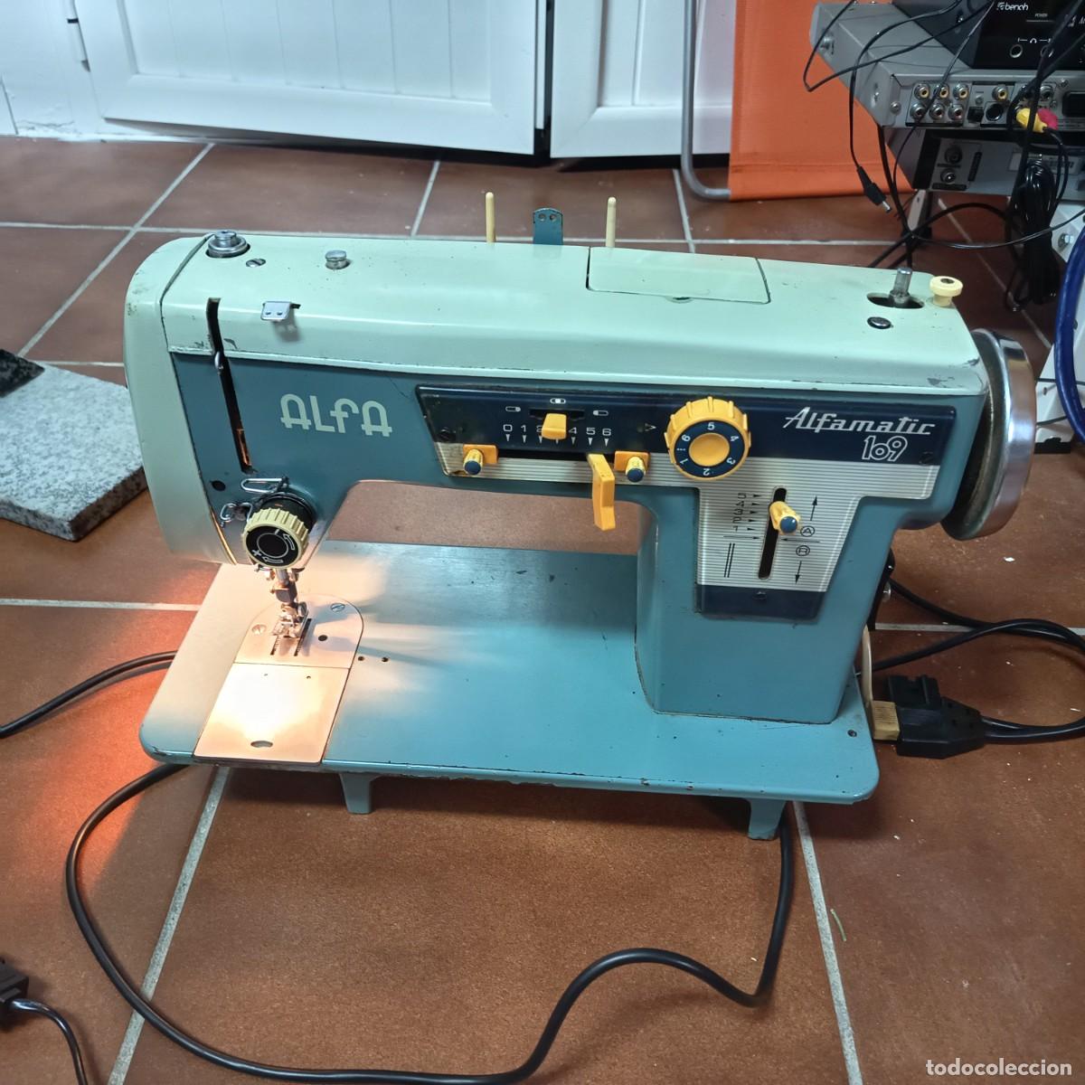 Antig&uuml;edades: M&aacute;quina de coser Alfa 169