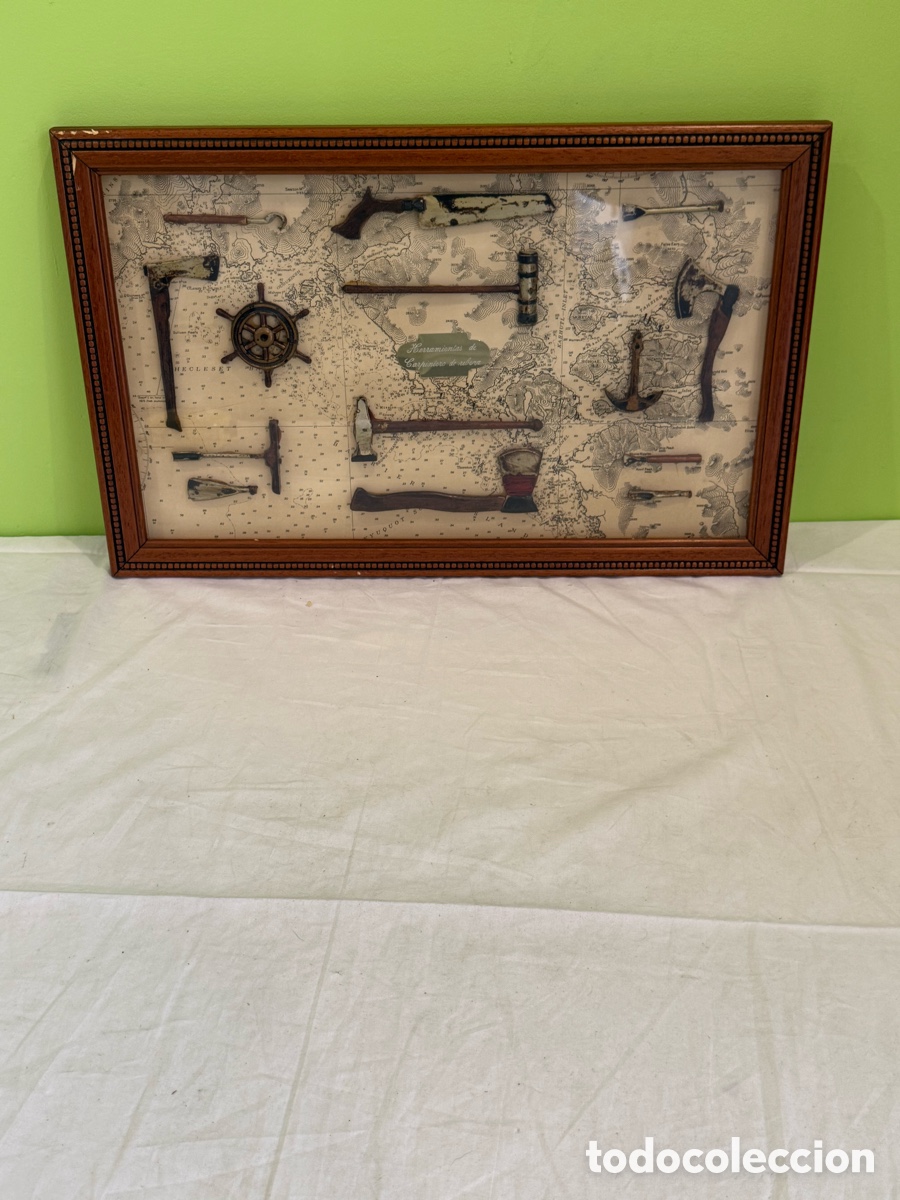 Antig&uuml;edades: Cuadro Vitrina Herramientas de Carpintero de Ribera &ndash; N&aacute;utica Marinera &ndash; 48 &times; 30 cm