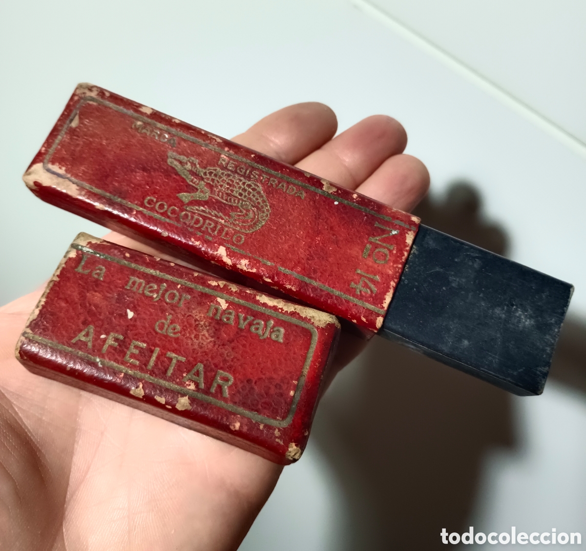 Antig&uuml;edades: Antigua caja vacia de navaja de afeitar cocodrilo N&deg; 14 buen estado