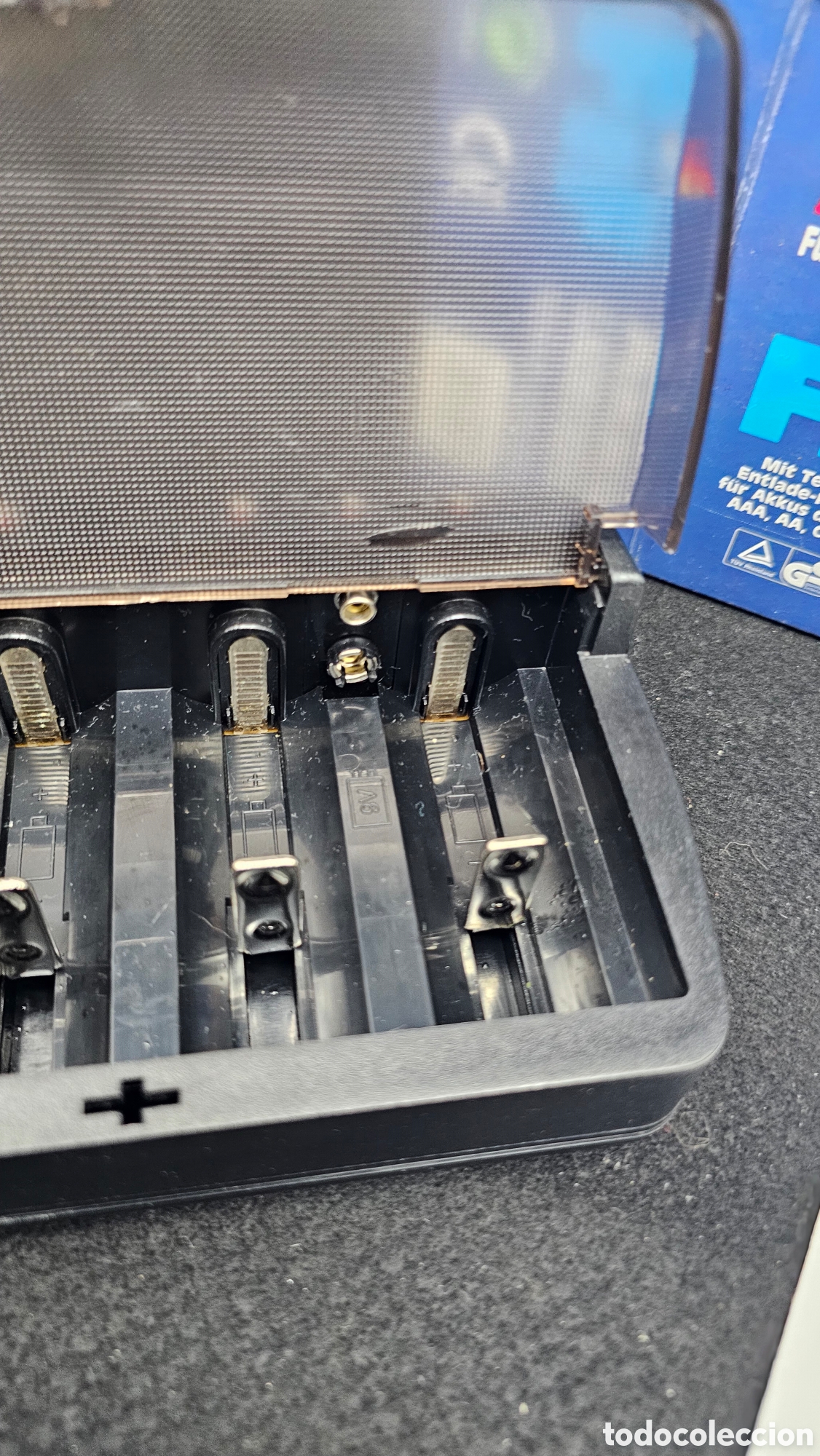 Antig&uuml;edades: cargador universal de bater&iacute;as de la marca FiF - Foto 4