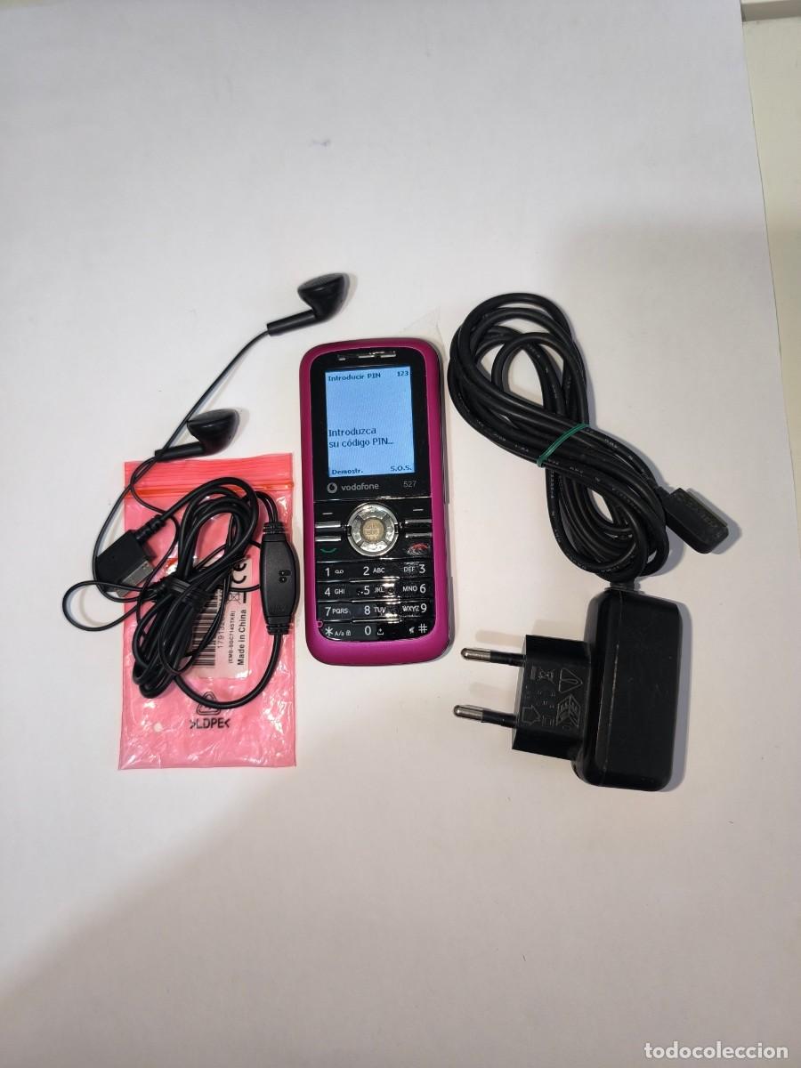 Tel&eacute;fonos: M&oacute;vil retro Vodafone 527 + cargador + auriculares