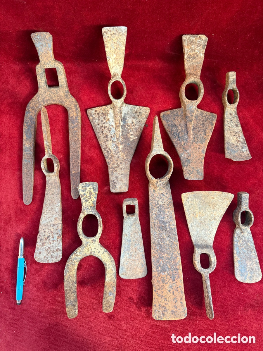 Antig&uuml;edades: Gran lote de herramientas atiguas de forja,sig.XVIII-XIX