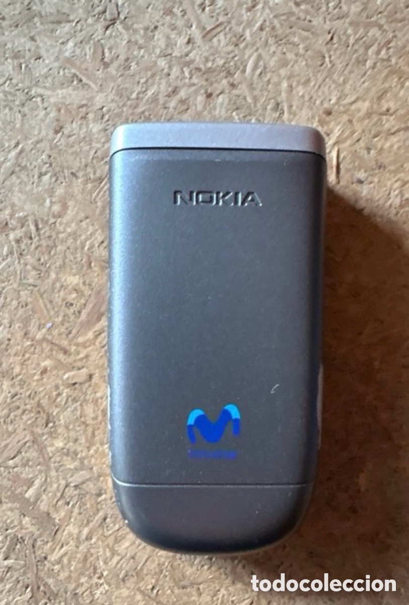 Tel&eacute;fonos: Tel&eacute;fono M&oacute;vil Nokia Flip Retro Gris - Foto 3