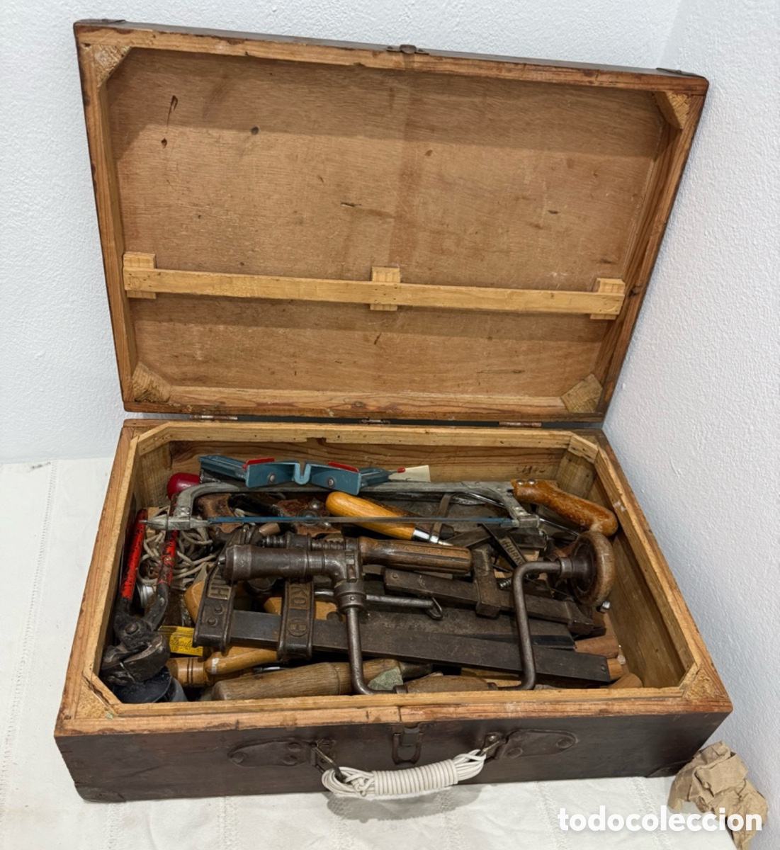 Antig&uuml;edades: Antiguo malet&iacute;n profesional de carpintero con gran lote de herramientas &ndash; a&ntilde;os 40-50