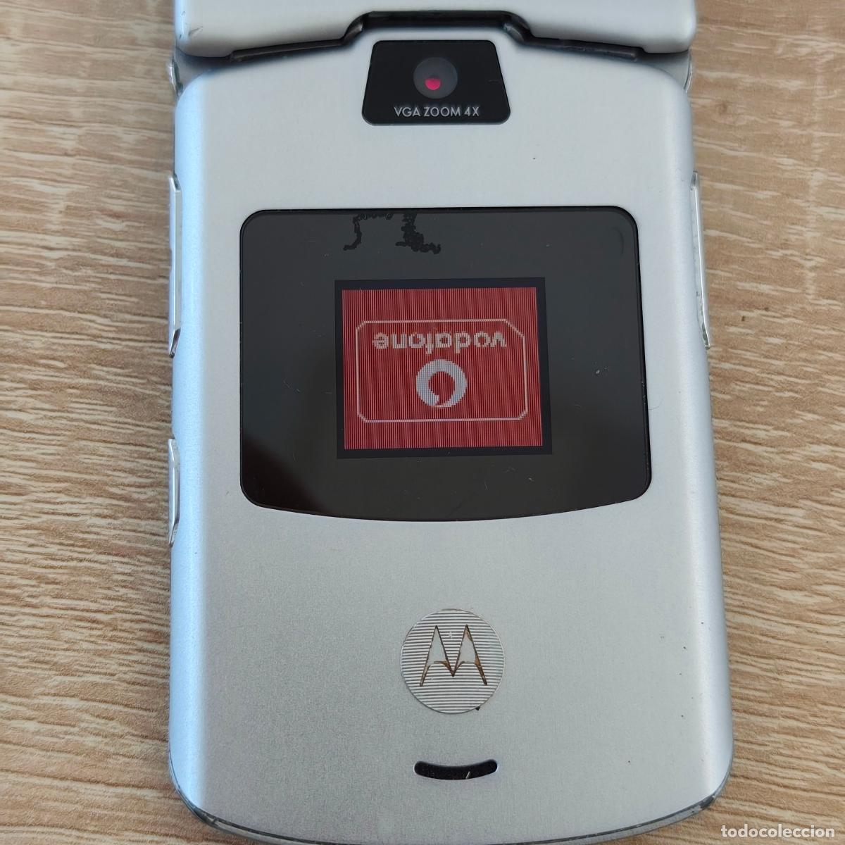 Tel&eacute;fonos: TELEFONO MOVIL MOTOROLA RAZR V3 - - SIN BATERIA FUNCIONANDO