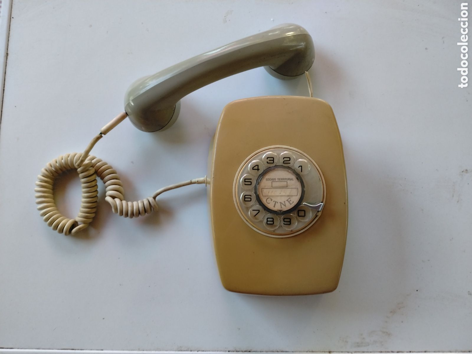 Telefone: ANTIGUO TEL&Eacute;FONO HERALDO PARA COLGAR - CTNE - TELEF&Oacute;NICA ESPA&Ntilde;A - VER FOTOS.