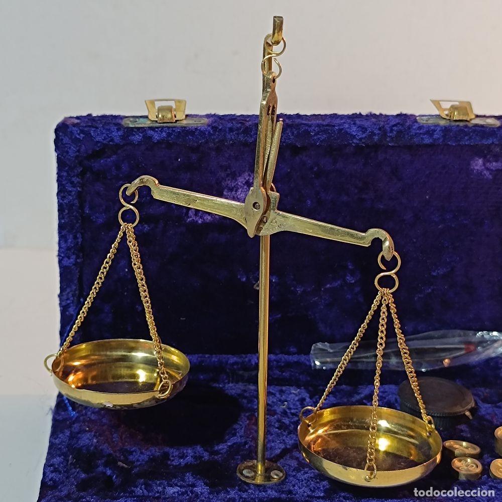 Antig&uuml;edades: BASCULA O BALANZA - GRAMERA EN ESTUCHE DE 19X11X3.CM