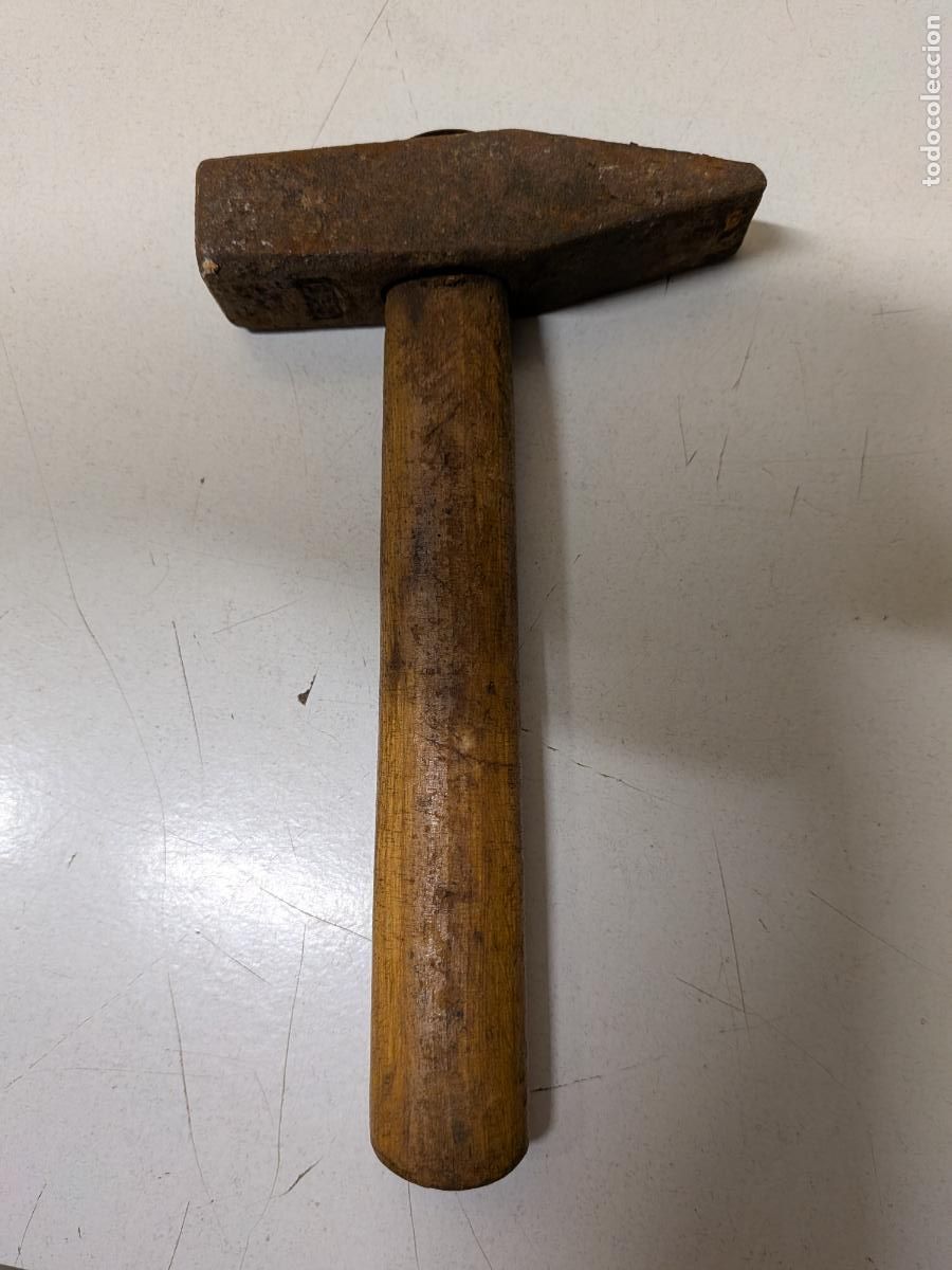 Antig&uuml;edades: ANTIGUO MARTILLO CORTO CON SELLO