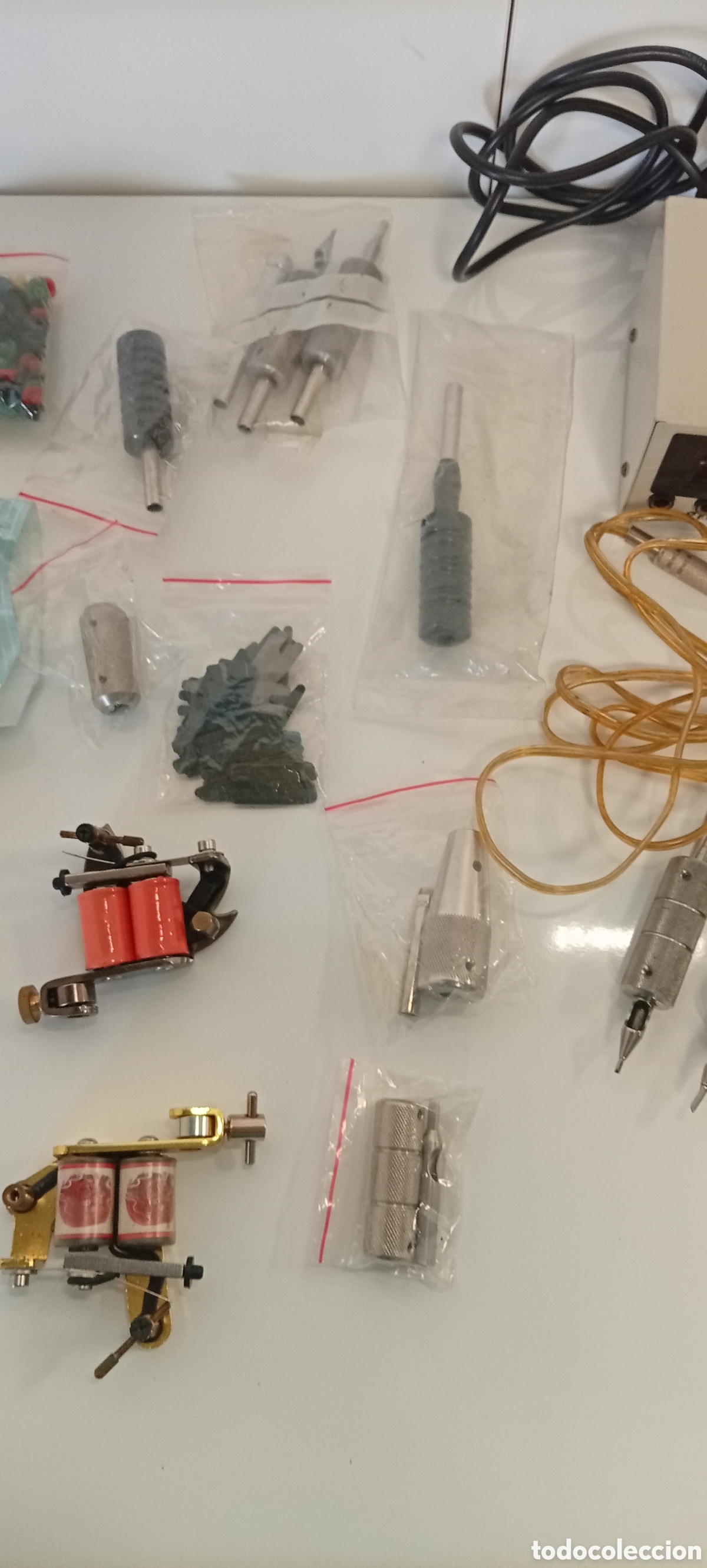Antig&uuml;edades: .SET DE EQUIPAMIENTO PARA TATUAR - Foto 3