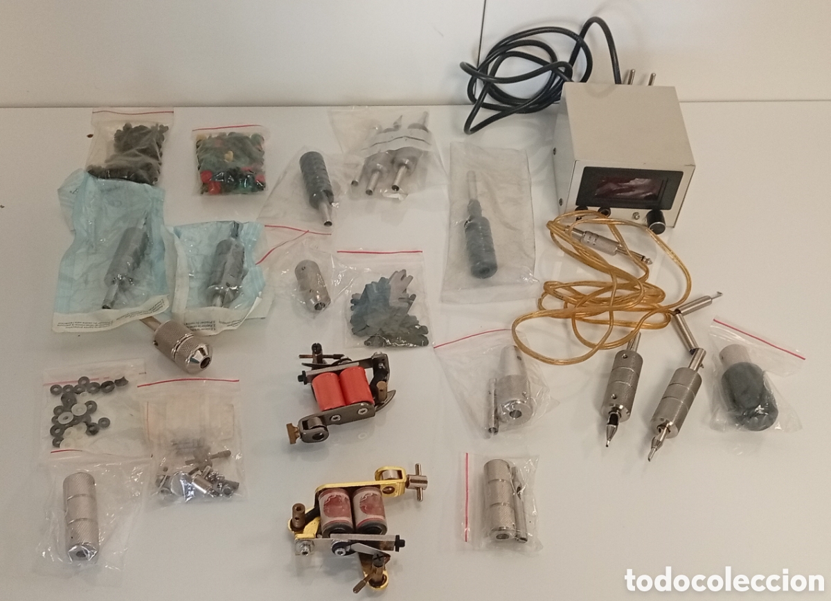 Antig&uuml;edades: .SET DE EQUIPAMIENTO PARA TATUAR - Foto 1
