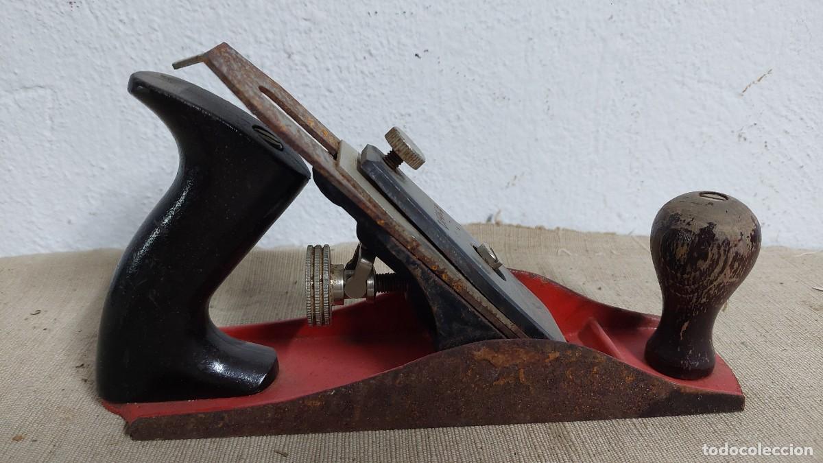 Antig&uuml;edades: Antiguo cepillo de carpinter&iacute;a metalico urko - Foto 1
