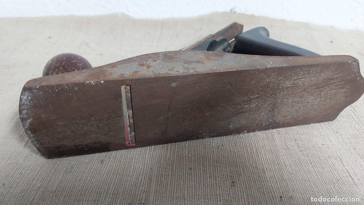 Antig&uuml;edades: Antiguo cepillo de carpinter&iacute;a metalico urko - Foto 3