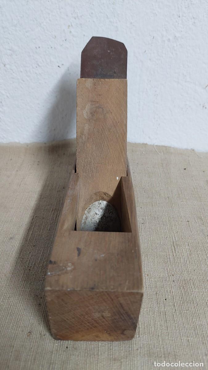 Antig&uuml;edades: Antiguo cepillo de carpinter&iacute;a en madera de encina - Foto 2