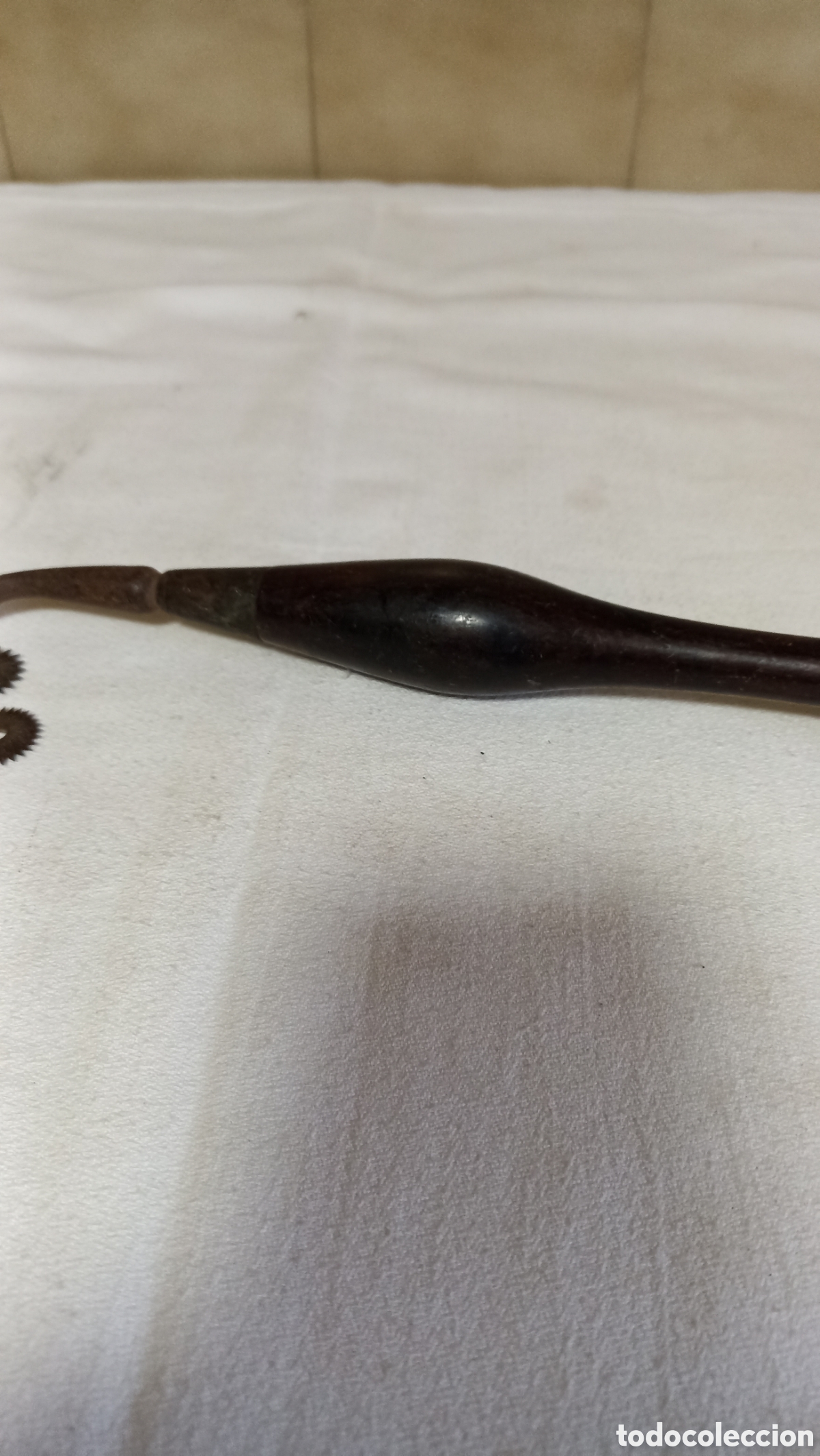 Antig&uuml;edades: Marcador de cuero. 26 cm - Foto 3