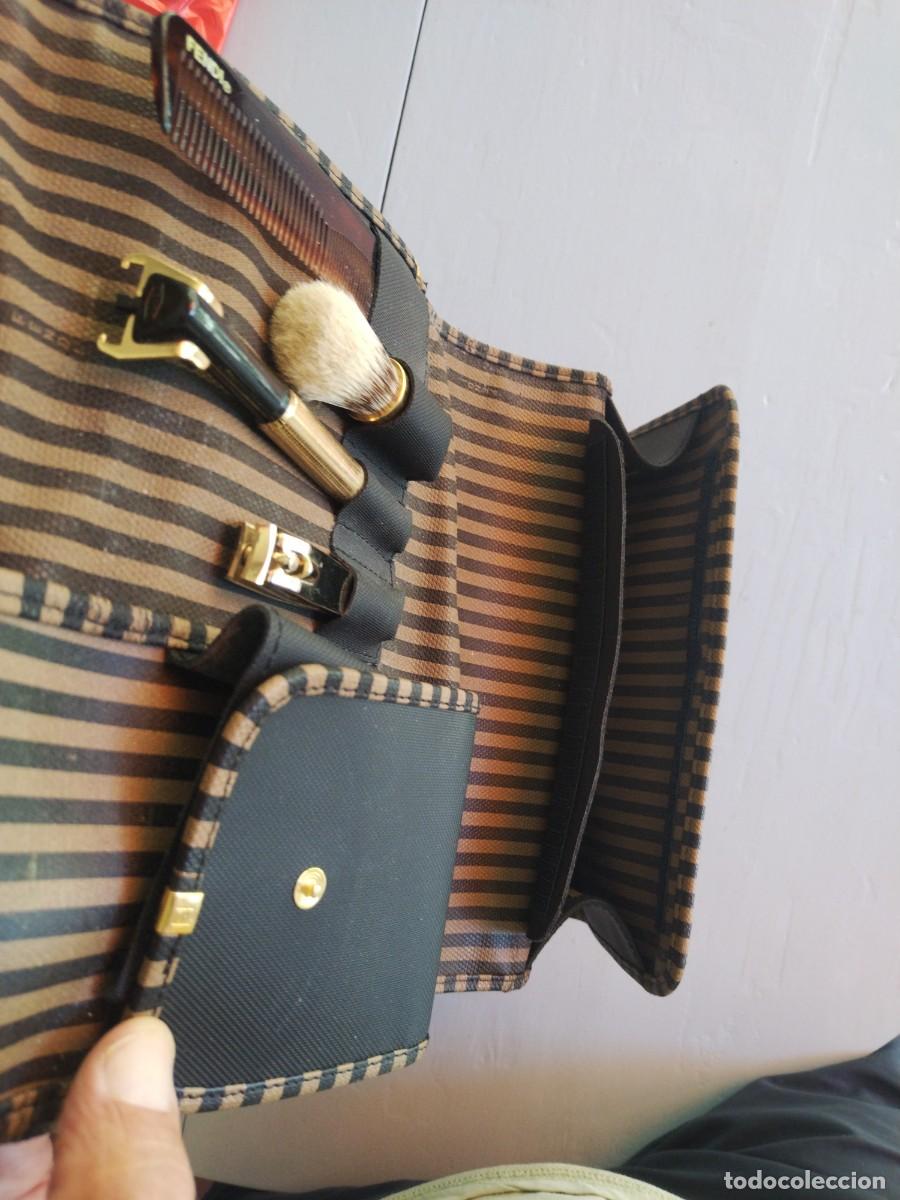 Antig&uuml;edades: ESTUCHE DE AFEITAR FENDI. Sin usar - Foto 3
