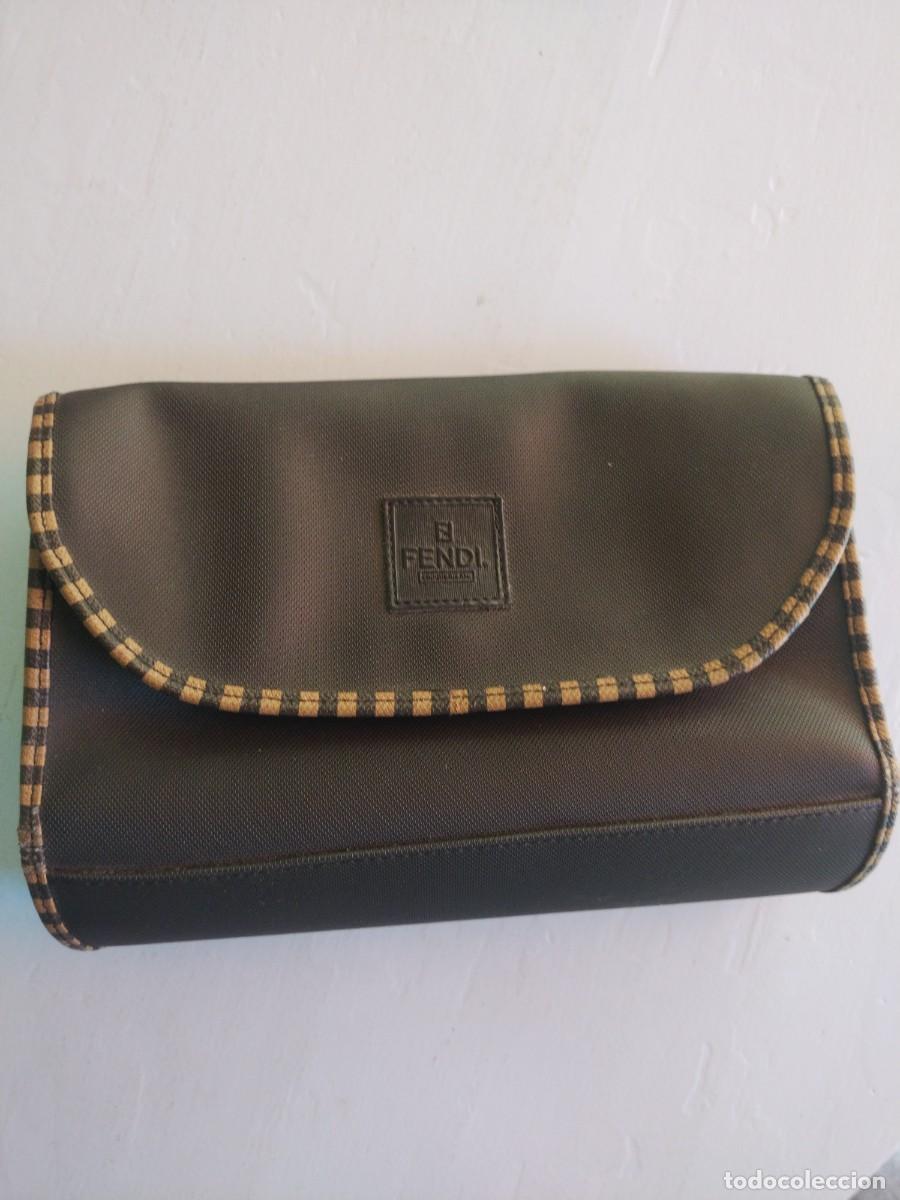 Antig&uuml;edades: ESTUCHE DE AFEITAR FENDI. Sin usar - Foto 4