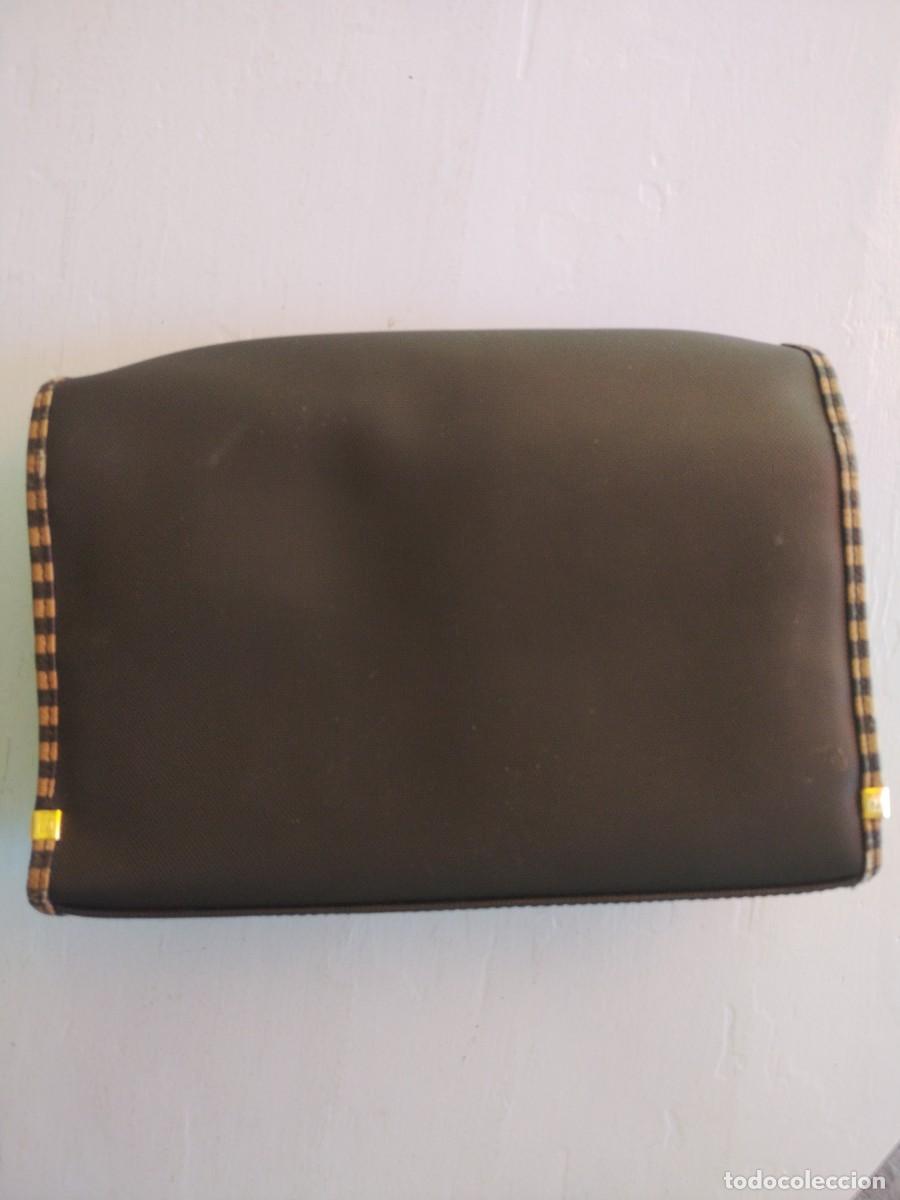 Antig&uuml;edades: ESTUCHE DE AFEITAR FENDI. Sin usar - Foto 5