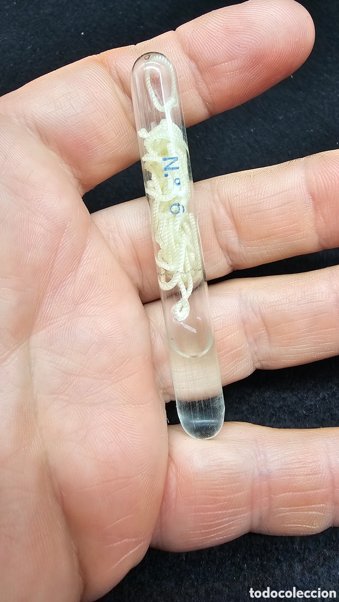 Antig&uuml;edades: hilo quir&uacute;rgico esterilizado antiguo para cordon umbilical