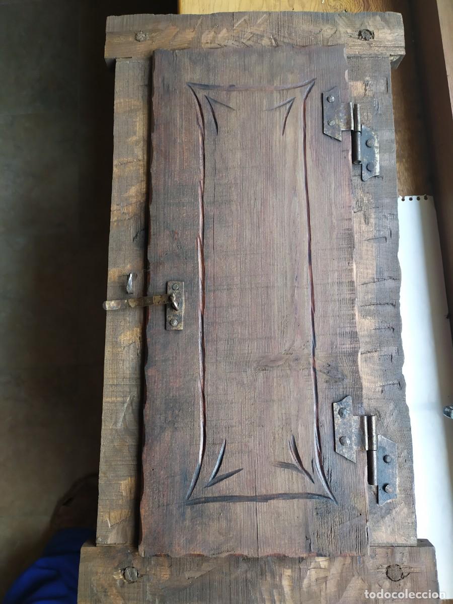 Antig&uuml;edades: Ventana rustica con reja y portezuela - Foto 2