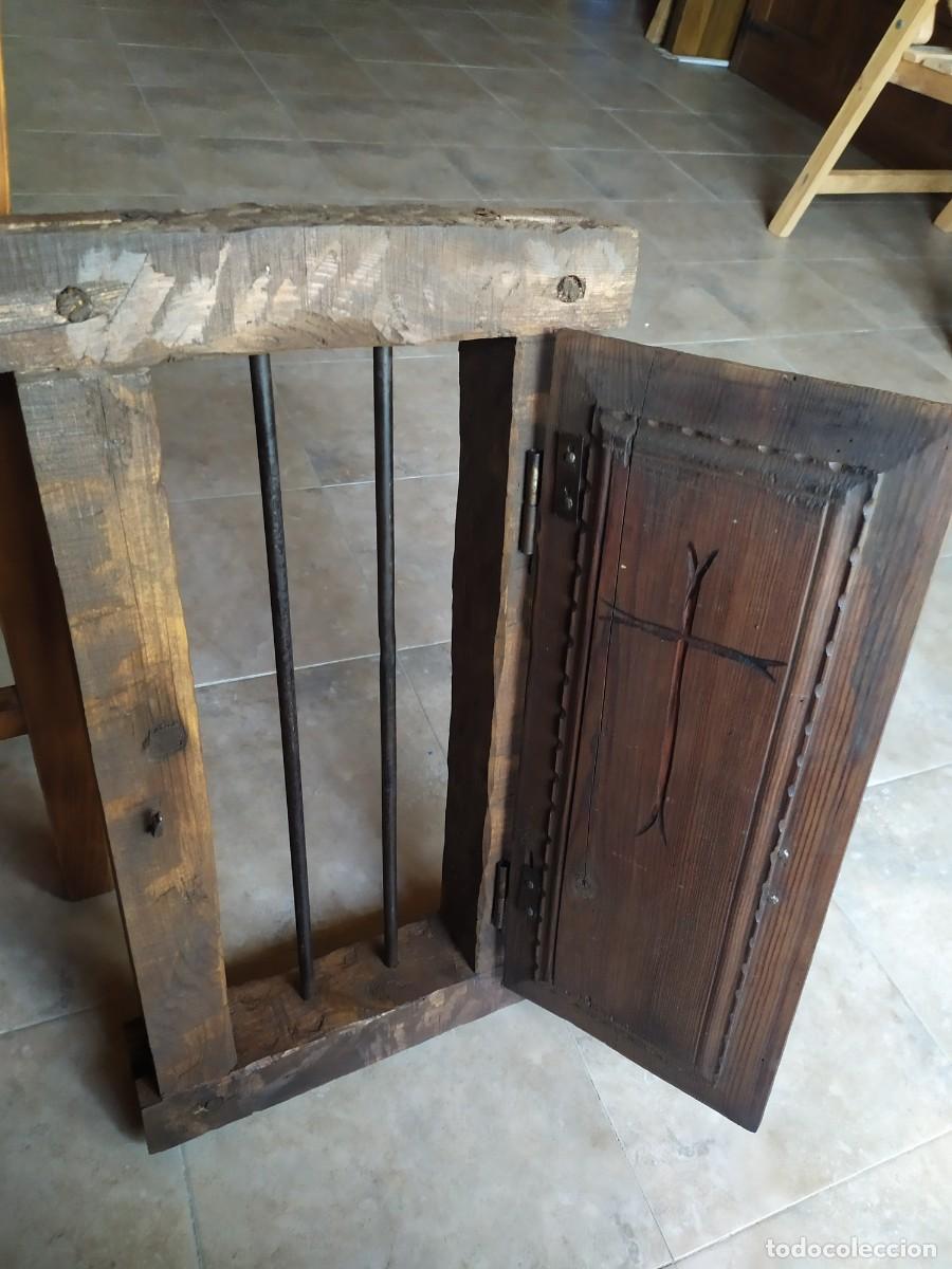 Antig&uuml;edades: Ventana rustica con reja y portezuela - Foto 3
