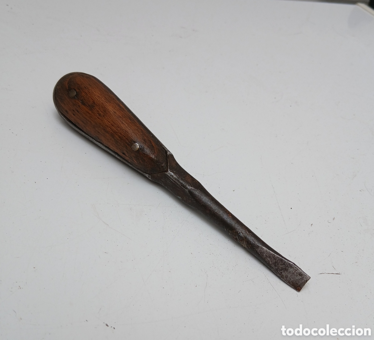 Antig&uuml;edades: Destornillador antiguo plano, de fabricaci&oacute; artesana
