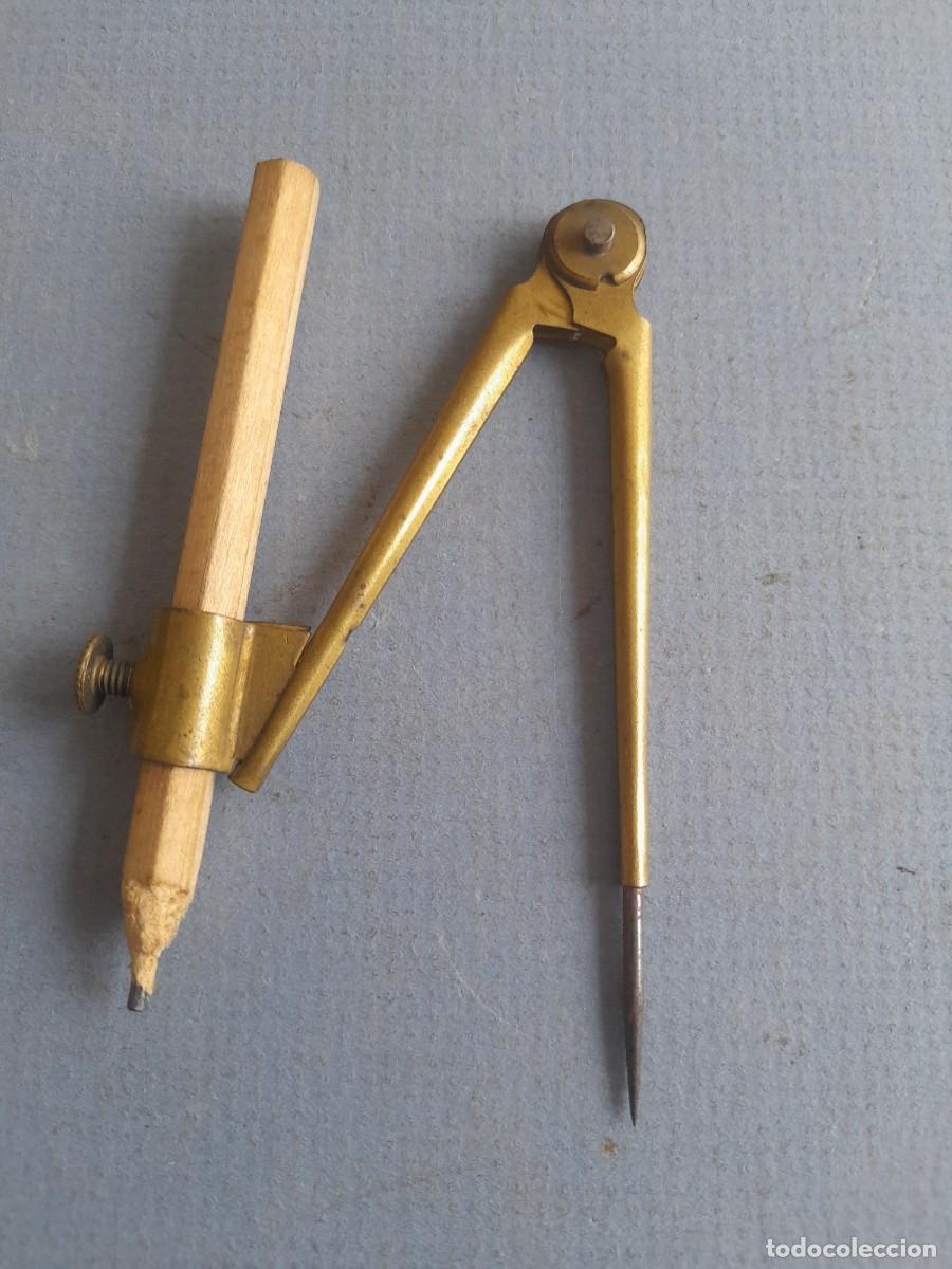 Antig&uuml;edades: Peque&ntilde;o comp&aacute;s de laton, con l&aacute;piz, 10cm aprox - Foto 2