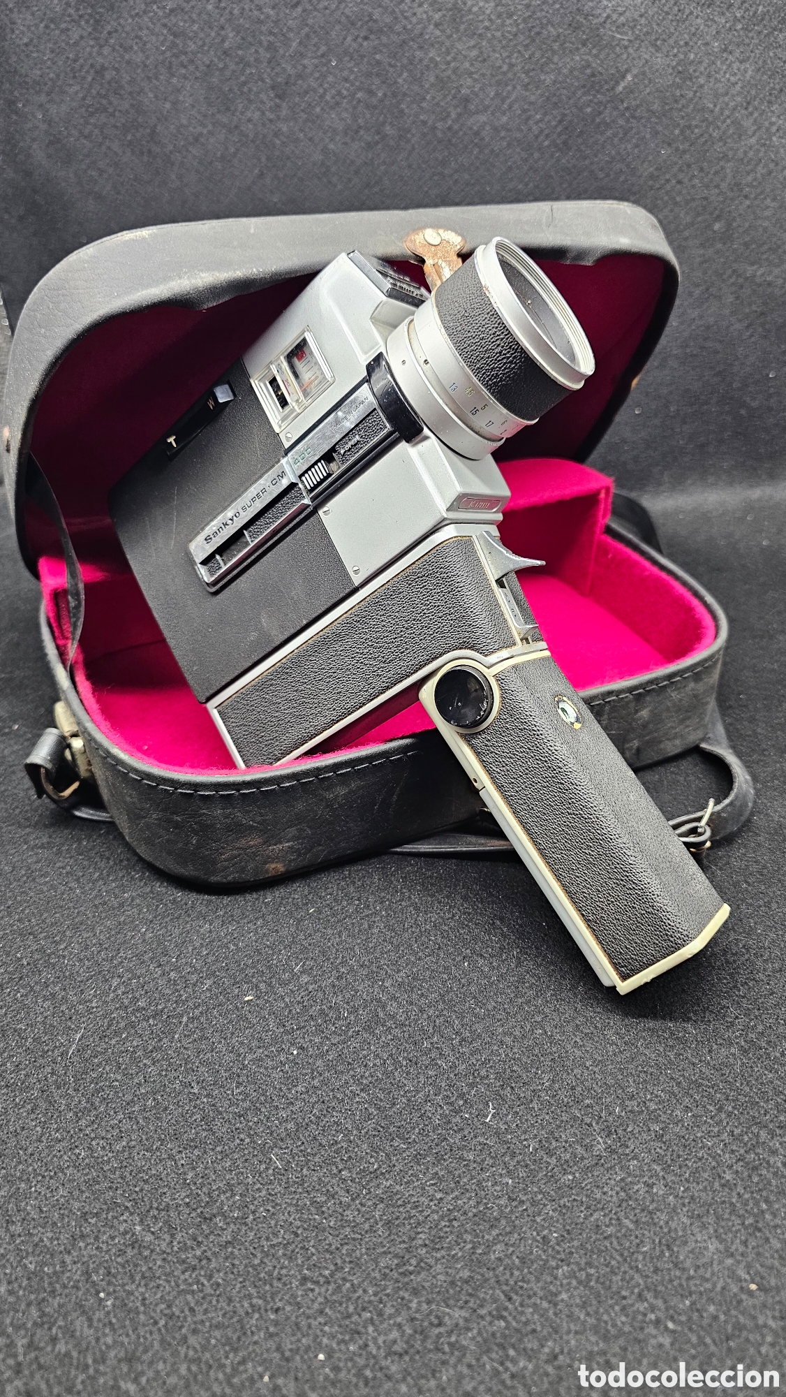 Antig&uuml;edades: c&aacute;mara de cine Super 8 Sankyo Super CM400 d&eacute;cada de los 60