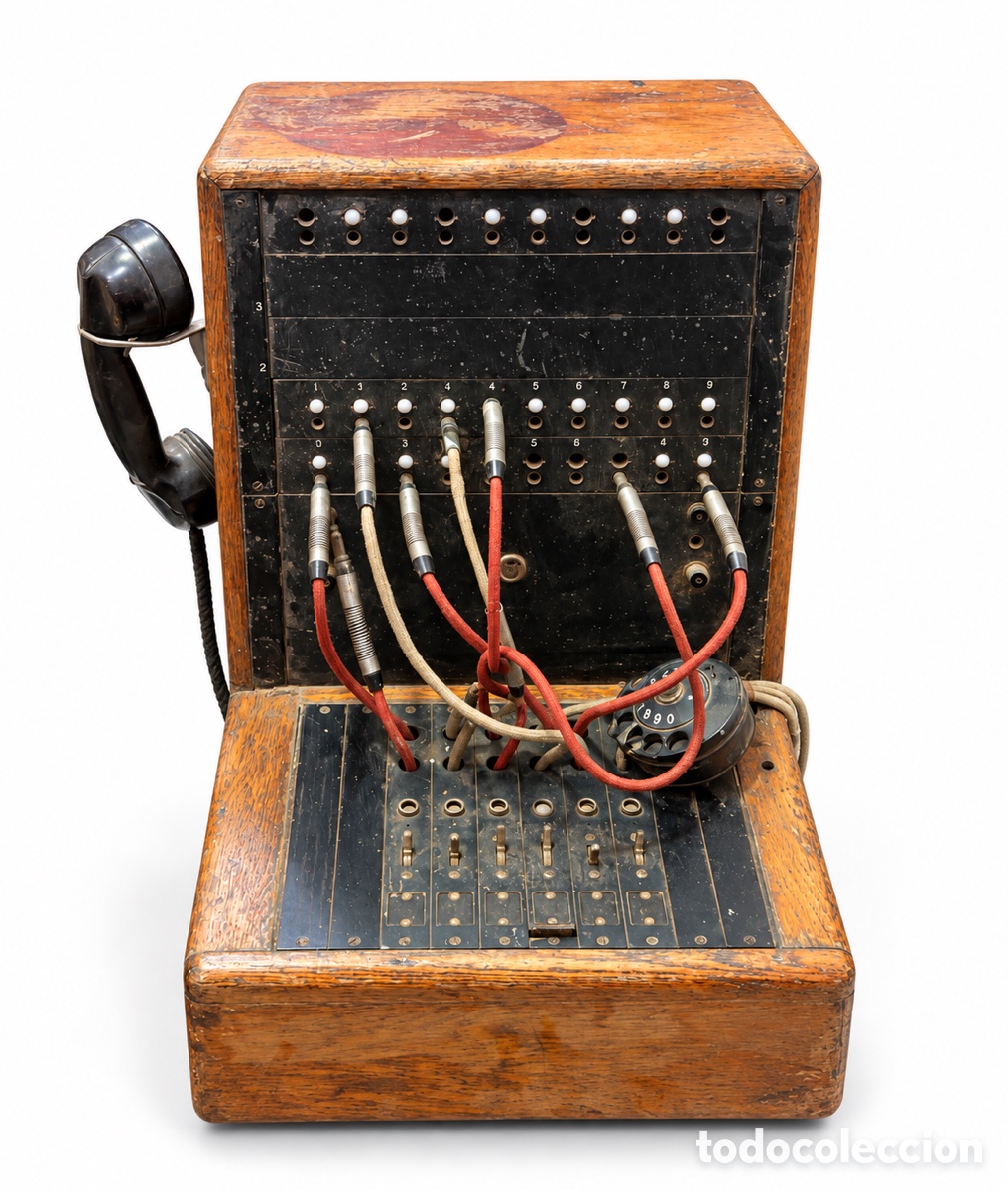 Tel&eacute;fonos: Centralita telef&oacute;nica de operadora LM Ericsson PBX Suecia 1940&rsquo;s