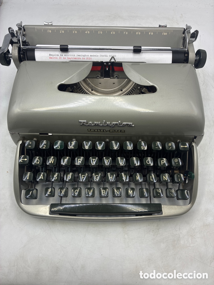 Antig&uuml;edades: Antigua m&aacute;quina de escribir Remington TRAVEL-RITER