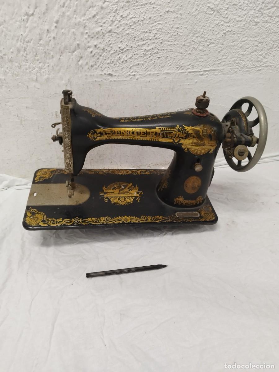 Antig&uuml;edades: Antigua M&aacute;quina de Coser Singer Sphinx (Esfinge) - Para Colecci&oacute;n o Decoraci&oacute;n. Motivos Egipcio.