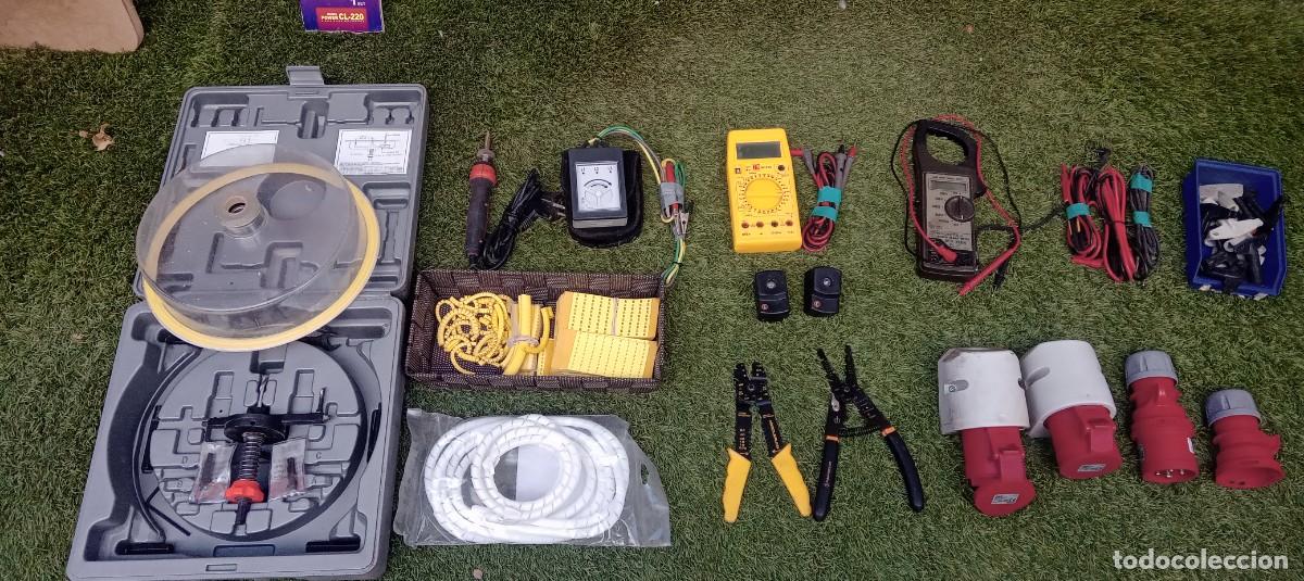Antig&uuml;edades: Lote Electrici : Testers, fundas,bases trifasicas,puntas,pieza agujeros pladur