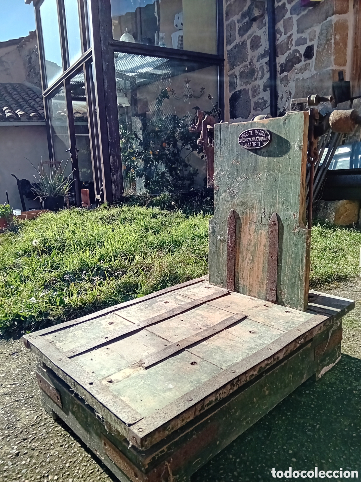 Antig&uuml;edades: Antigua b&aacute;scula de pesaje. - Foto 2