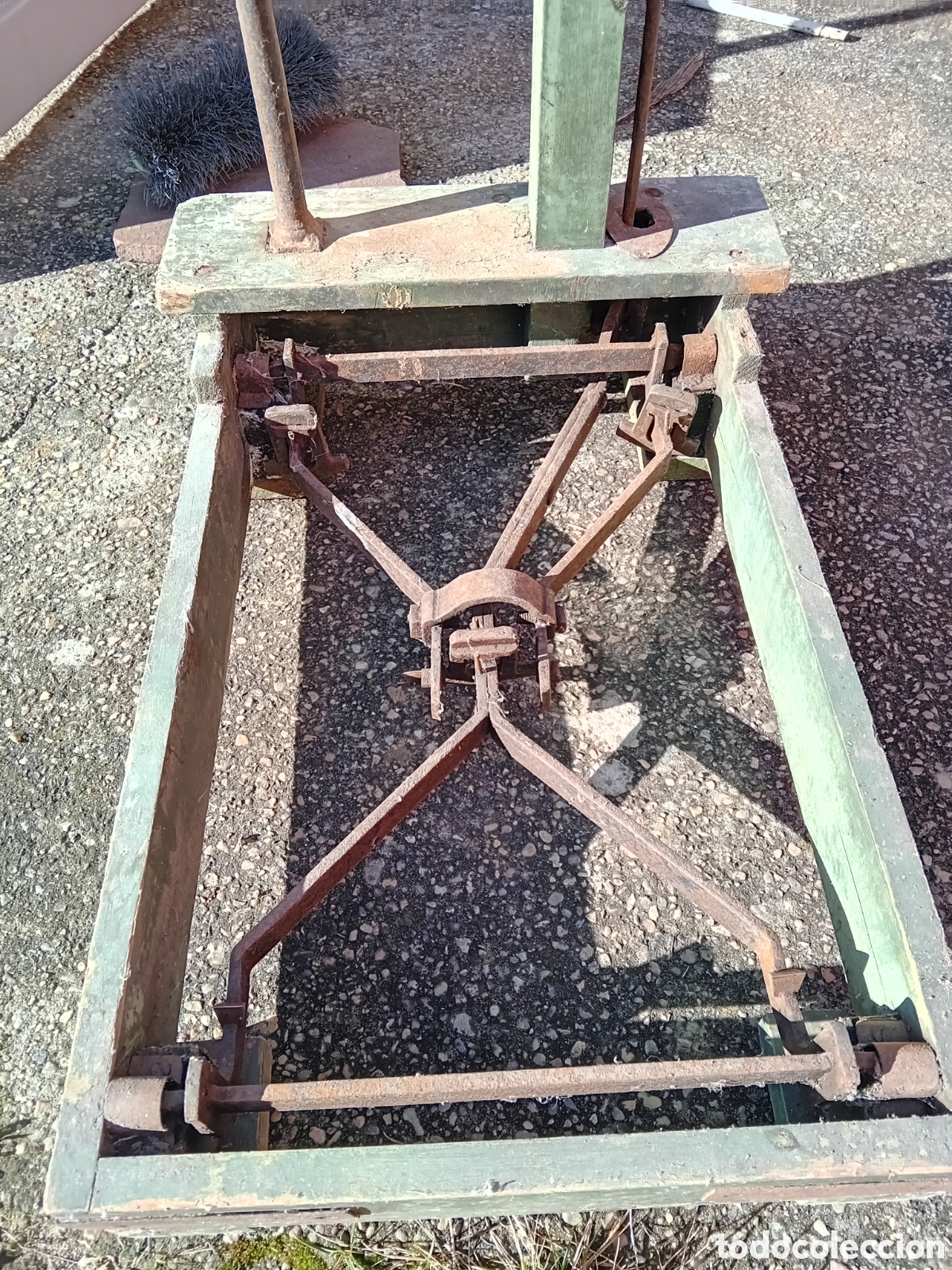 Antig&uuml;edades: Antigua b&aacute;scula de pesaje. - Foto 8