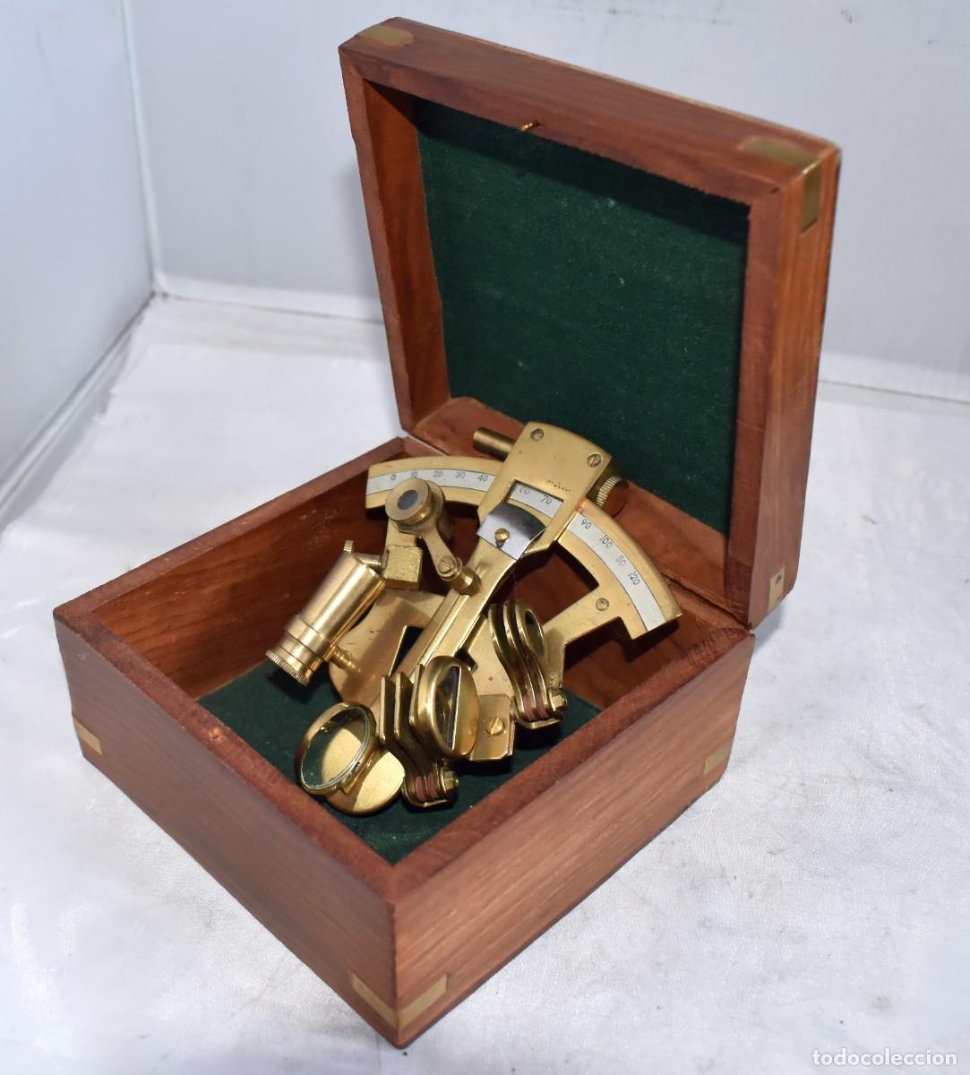 Antig&uuml;edades: SEXTANTE MARINO...INSTRUMENTO ANTIGUO DE NAVEGACI&Oacute;N...EN SU CAJA DE MADERA...BUEN ESTADO