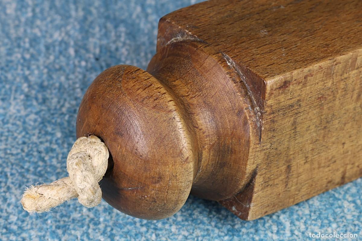 Antig&uuml;edades: Plomada completa de bronce con nuez. Cilindro. Complete bronze plumb bob with cap. Cylindrical shape - Foto 9