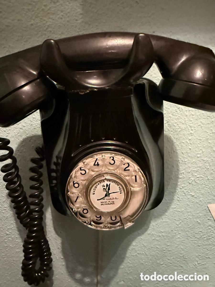 Tel&eacute;fonos: Tel&eacute;fono de pared de bakelita a&ntilde;os 50/60