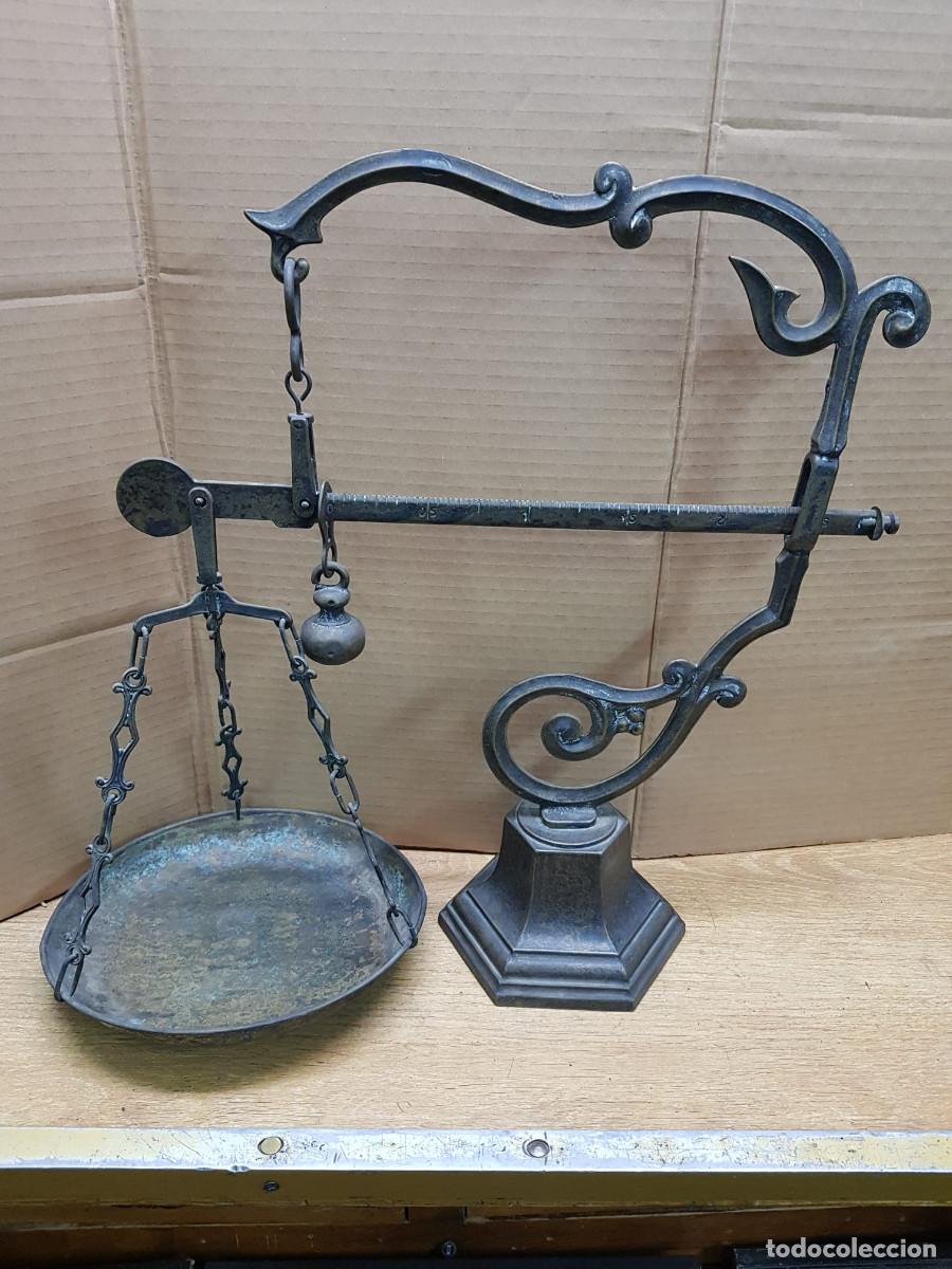 Antig&uuml;edades: ANTIGUA BALANZA DE BRONCE