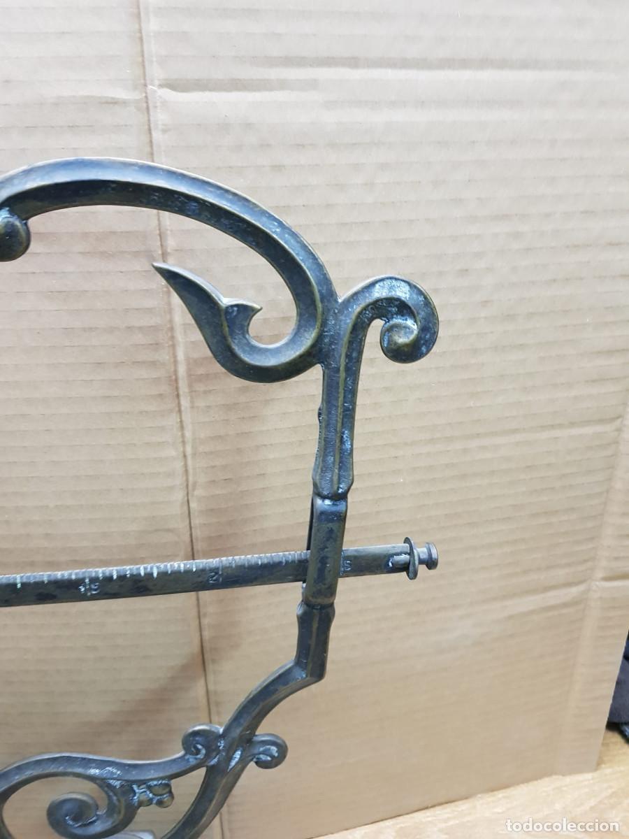 Antig&uuml;edades: ANTIGUA BALANZA DE BRONCE - Foto 5