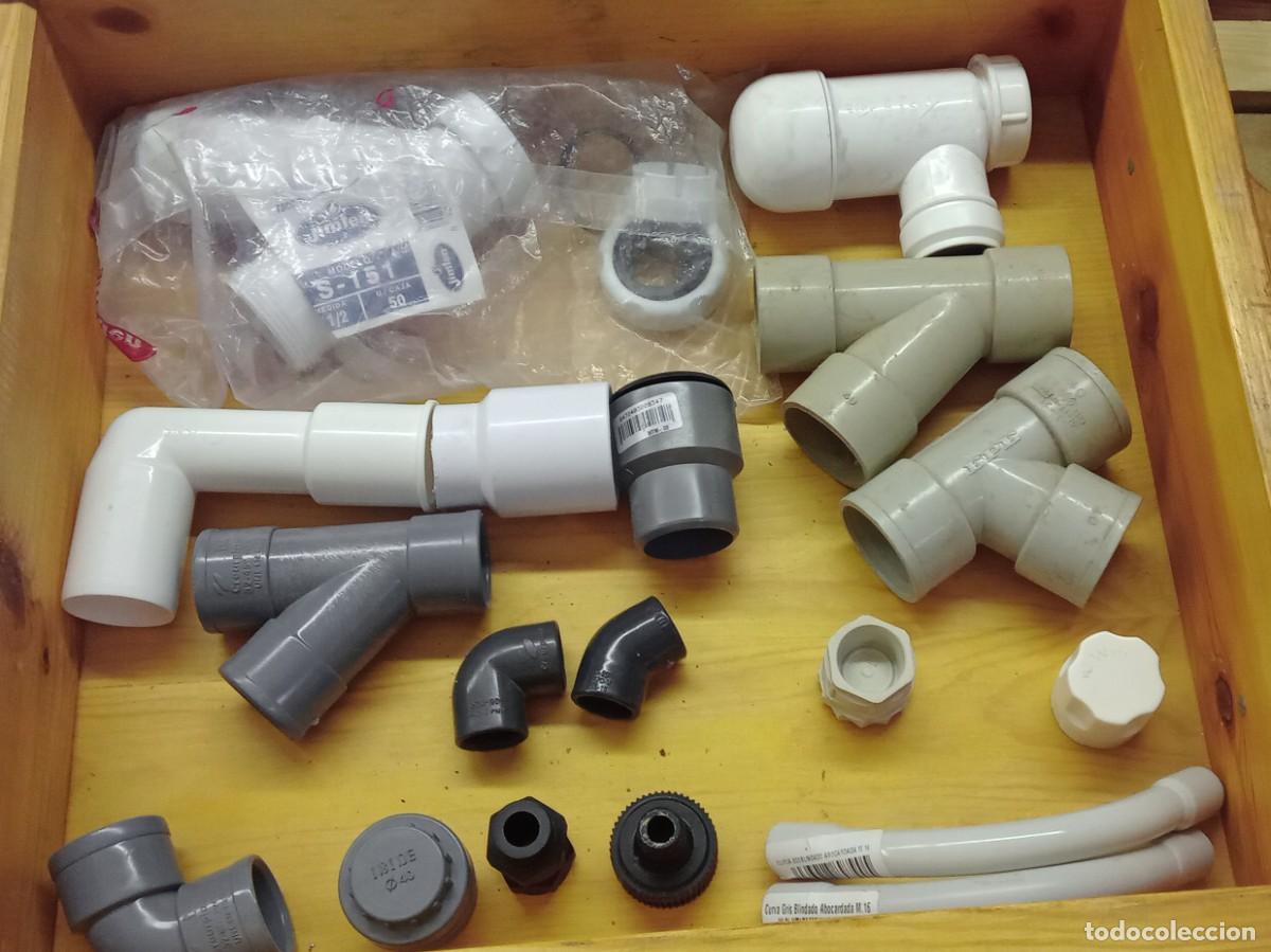 Antig&uuml;edades: Kit Fontaneria Metal - PVC