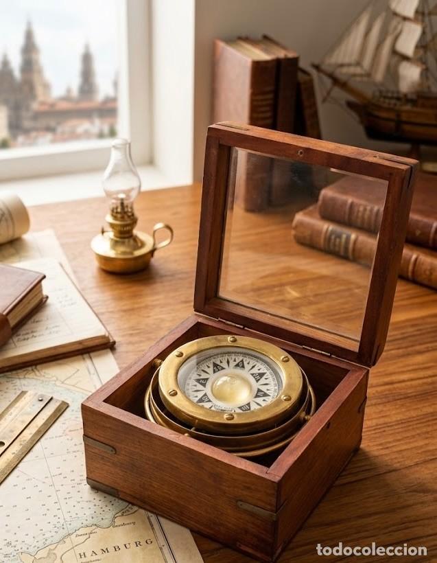 Antig&uuml;edades: Comp&aacute;s marino antiguo en caja de madera