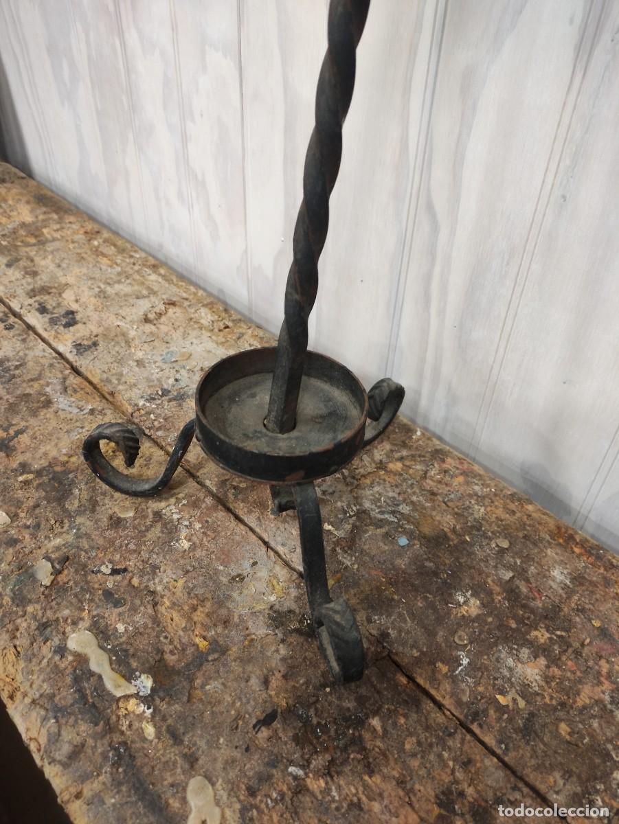 Antig&uuml;edades: Porta velas hierro forjado - Foto 3