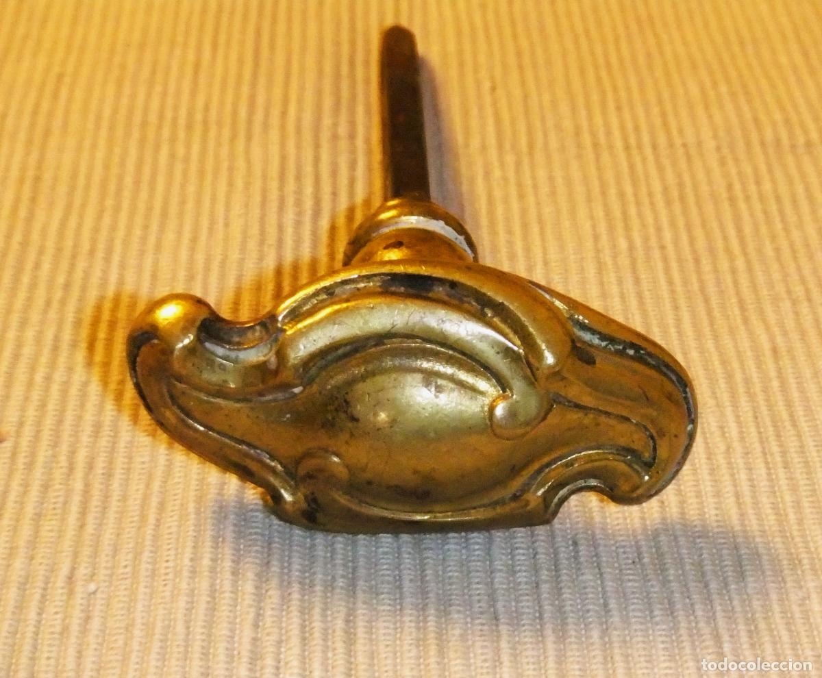Antig&uuml;edades: ANTIGUO TIRADOR/POMO DE BRONCE MODERNISTA