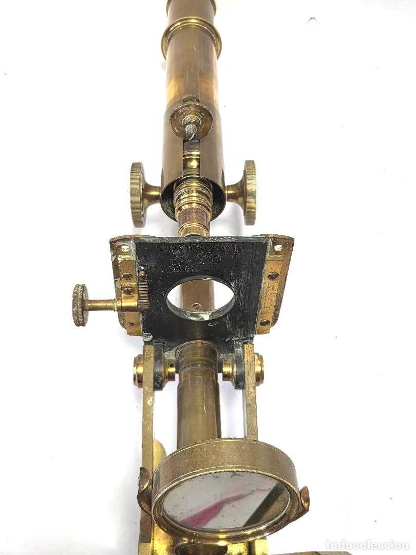Antig&uuml;edades: antiguo y espectacular MICROSCOPIO monocular de 1860 en caja y con opticas - Foto 6