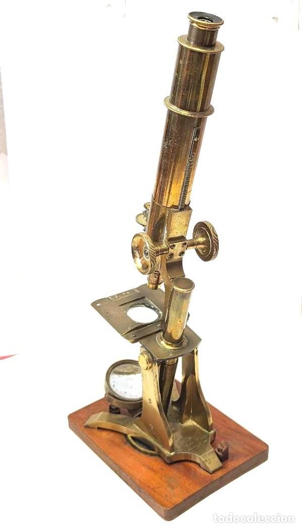 Antig&uuml;edades: antiguo y espectacular MICROSCOPIO monocular de 1860 en caja y con opticas - Foto 9