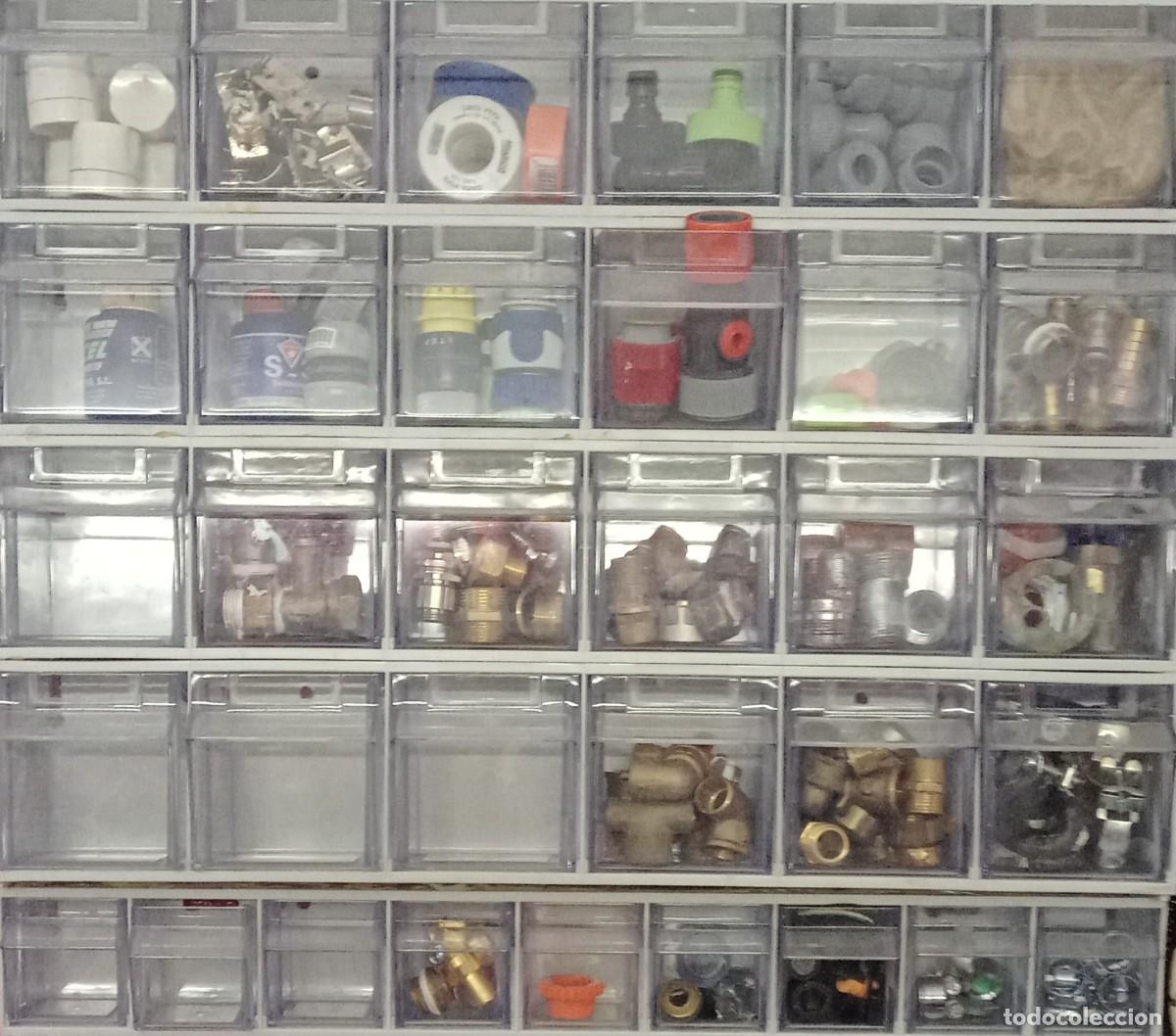 Antig&uuml;edades: Lote conexiones,racords,manguitos,accesorios Fontaneria