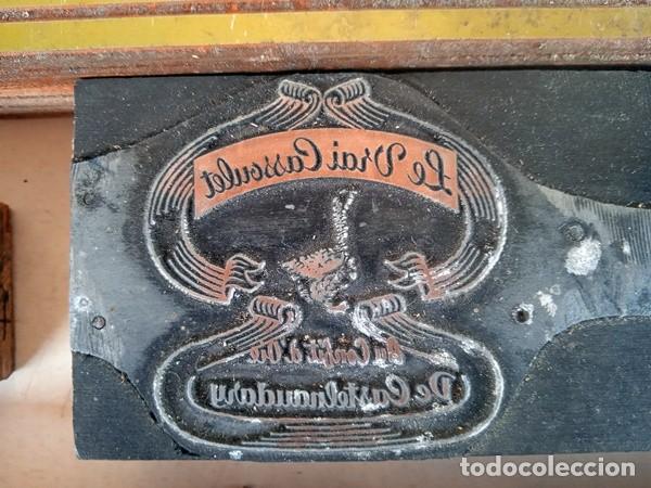 Antig&uuml;edades: Tampones met&aacute;licos de marca de Cassoulet - Foto 3