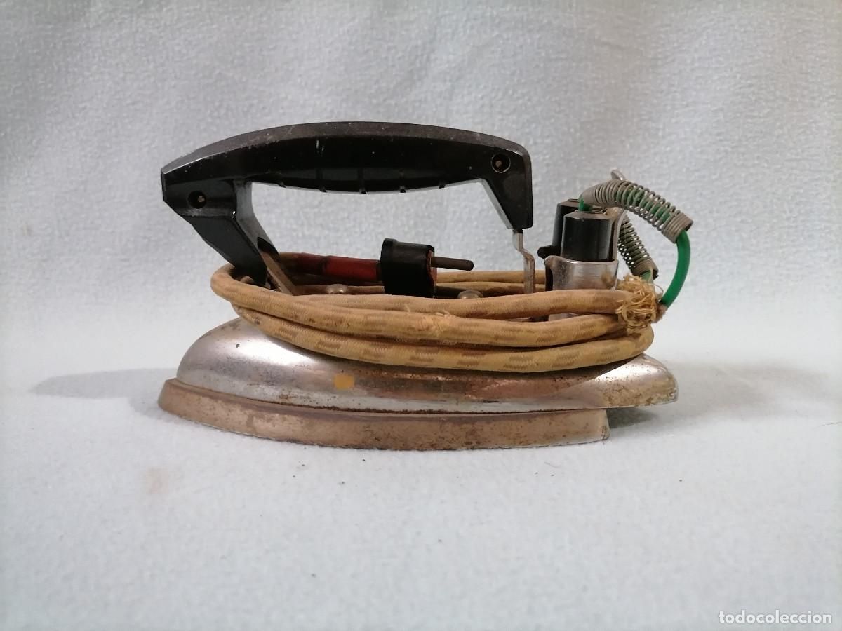 Antig&uuml;edades: Plancha El&eacute;ctrica Antigua