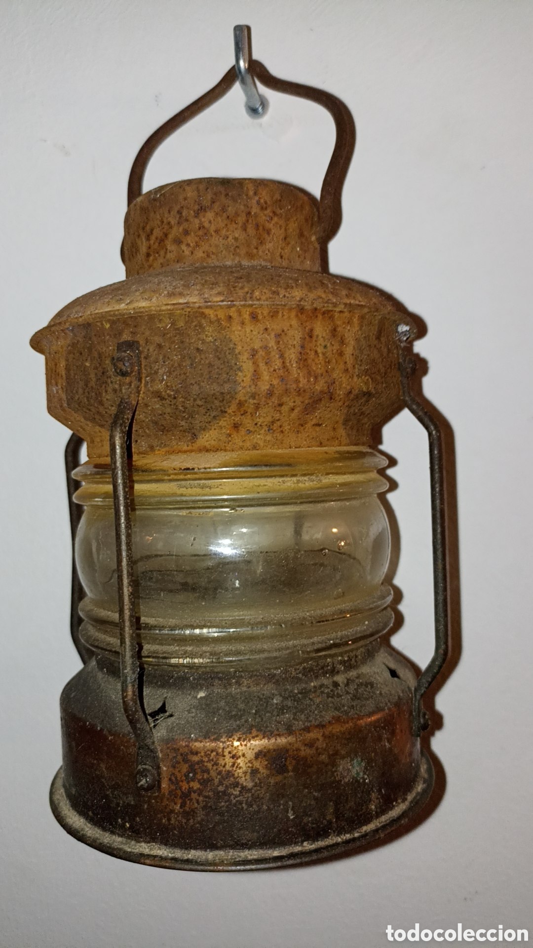 Antig&uuml;edades: Antiguo Farol Portavelas de Metal y Cristal - Estilo N&aacute;utico / R&uacute;stico Vintage