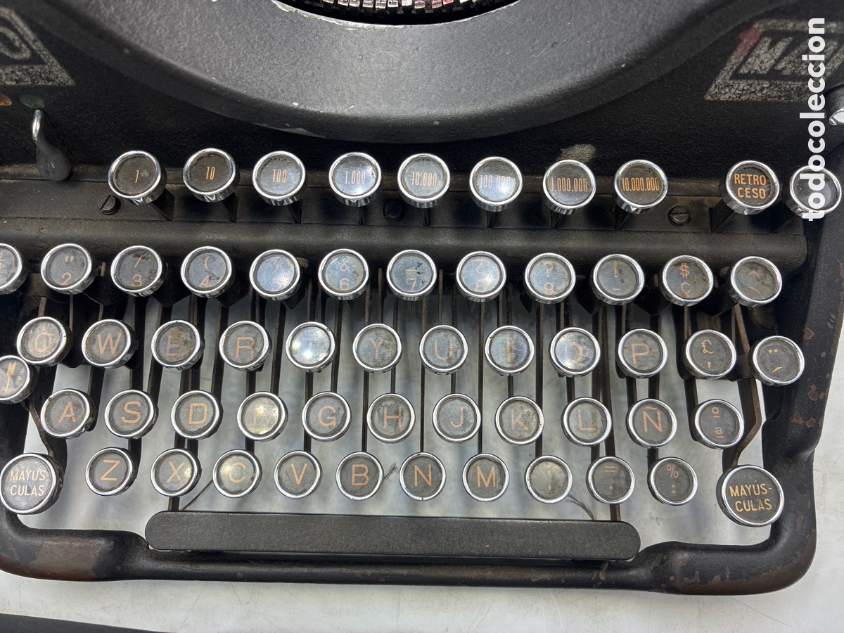 Antig&uuml;edades: M&aacute;quina de escribir Hispano Olivetti modelo M40. - Foto 4